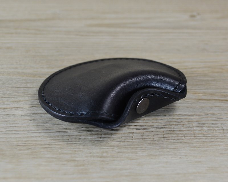 【kuo's artwork】 Hand stitched leather coin purse - Coin Purses - Genuine Leather Black