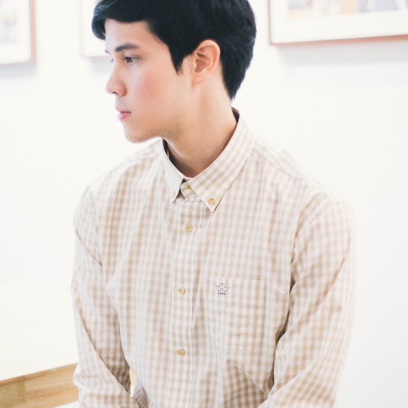 Men shirt: Slim-Button down collar - 男裝恤衫 - 棉．麻 卡其色