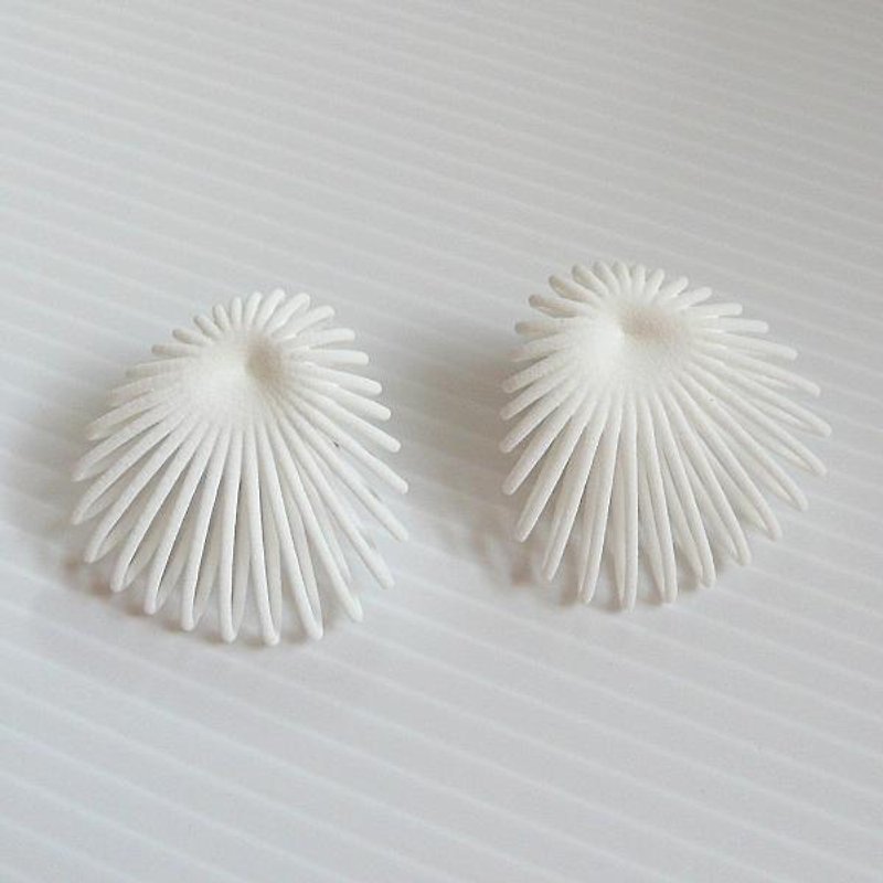 shell white earrings - ต่างหู - พลาสติก ขาว