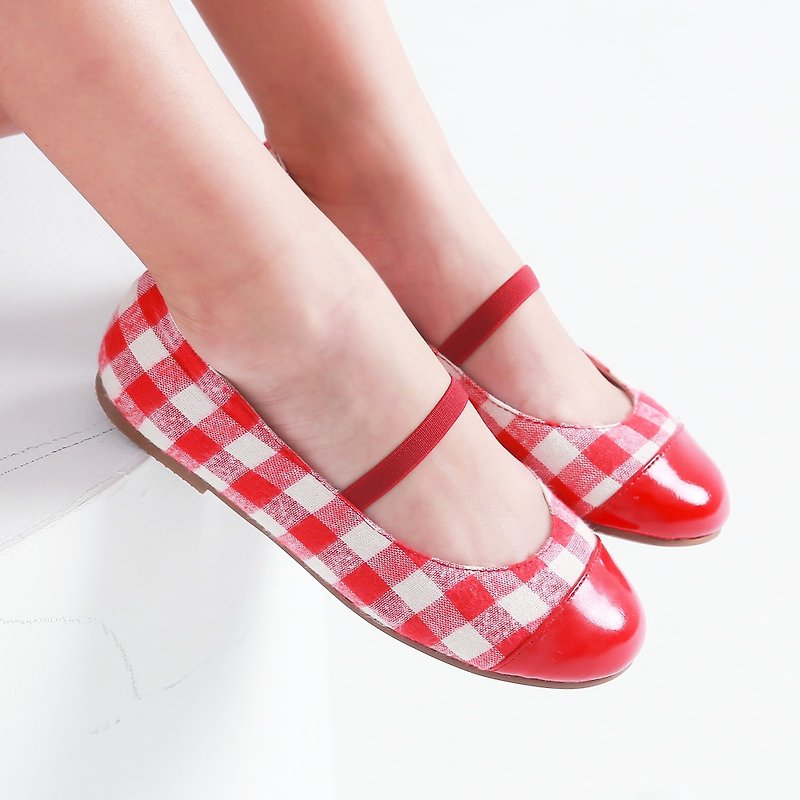 Taiwan-made plaid patent leather girls' doll shoes - red and white plaid - รองเท้าเด็ก - หนังแท้ สีแดง