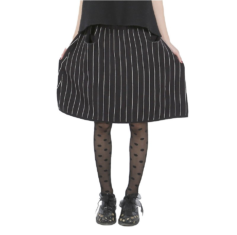 黑線條紋短裙 - imakokoni - 裙子/長裙 - 棉．麻 黑色