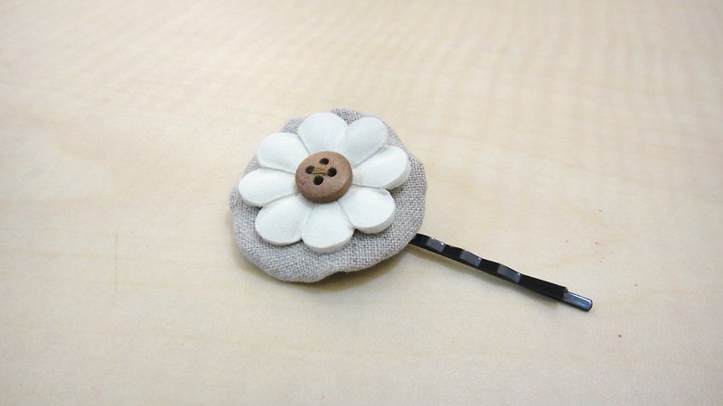 White flowers hairpin - Hair Accessories - Other Materials White