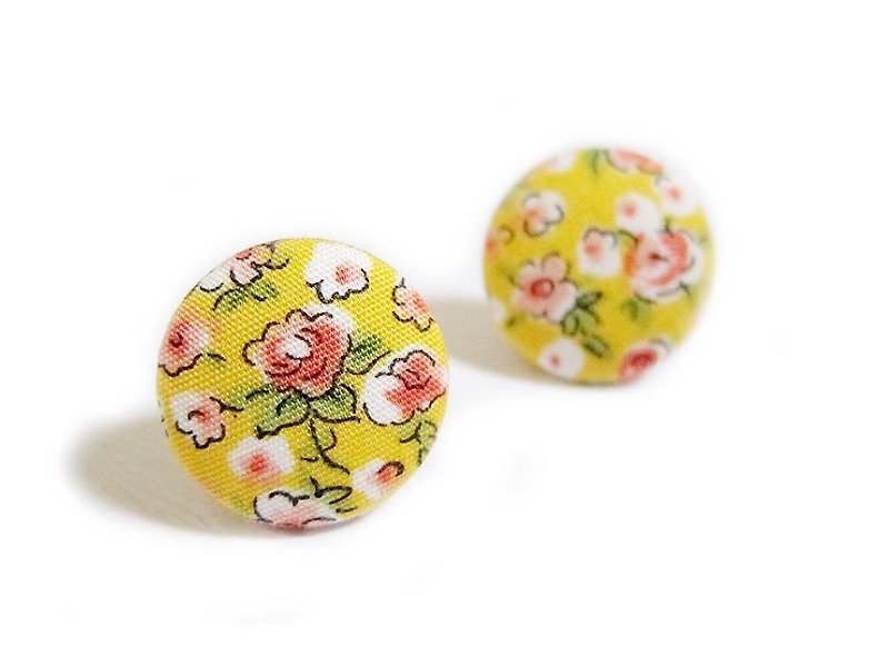 Cloth buckle earrings yellow flowers can be used as clip earrings - Earrings & Clip-ons - Other Materials 