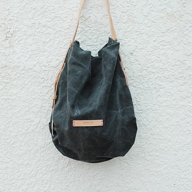 Rupa side wrinkle pack - dark grey - shoulder bag crossbody canvas bag - Messenger Bags & Sling Bags - Cotton & Hemp Gray