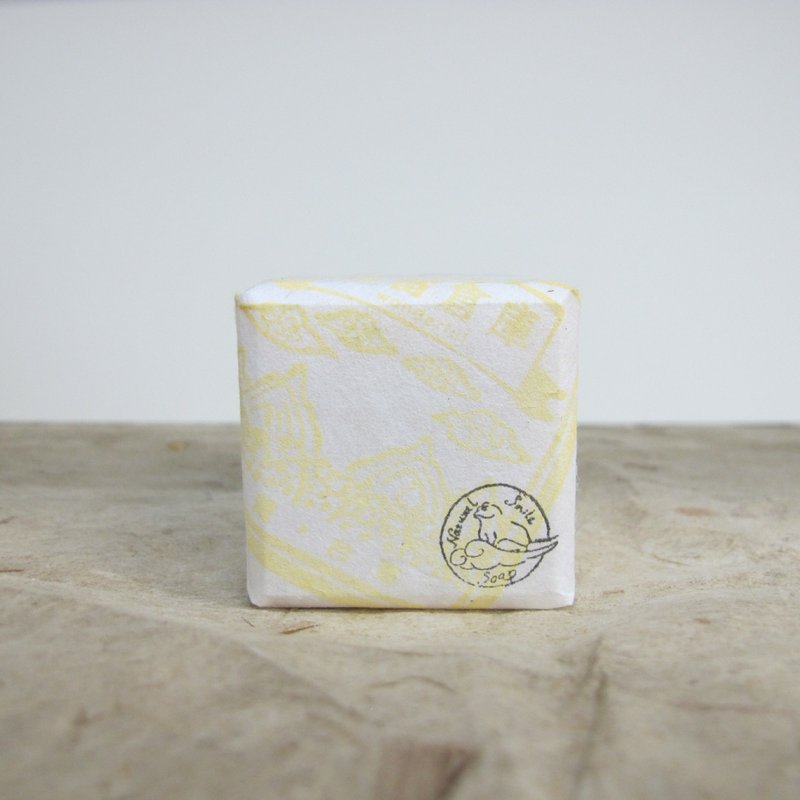 釋迦手工皂Custard-apple  Hand-Made Soap -小 - 香氛/精油/擴香 - 其他材質 白色