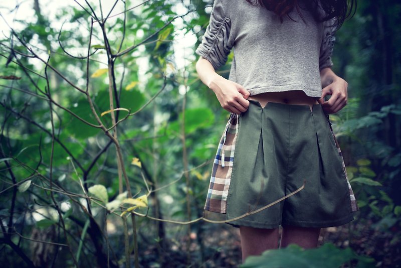 Demeter Colour Combination Shorts - Women's Pants - Other Materials Green