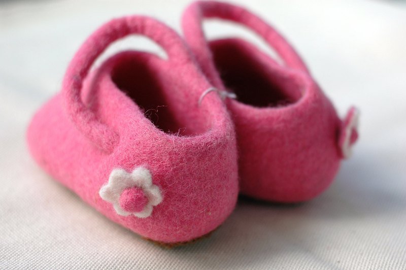 羊毛氈室內鞋Pink Flower-彌月禮 嬰兒鞋 童鞋 - ของขวัญวันครบรอบ - ขนแกะ สึชมพู