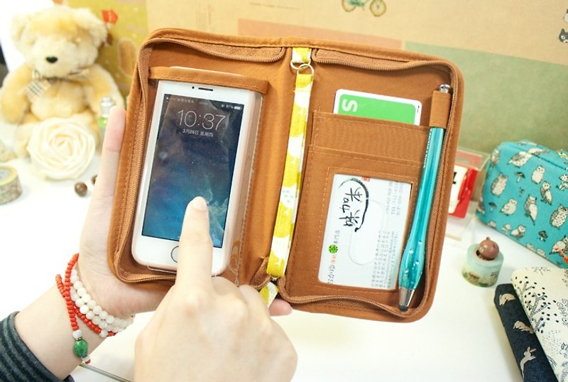 Chuyu [Promotion] Sliding Screen Mobile Phone Zipper Bag (Small)-花布恋Fabric Series - Phone Cases - Other Materials Multicolor