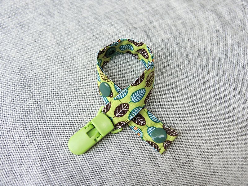 Fumu-Clip-on pacifier chain / toy belt - Bibs - Other Materials Green