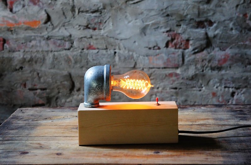 Edison-industry  復古  工業風  LOFT    松木燈座 燈座上有復古開關 含燈泡 -愛迪生工業 設計款9 - 燈具/燈飾 - 木頭 咖啡色