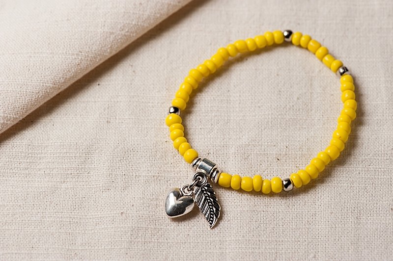 4mm free-form colored glaze bracelet. Mood flying charm. - Bracelets - Colored Glass Yellow
