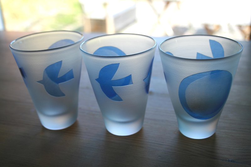 渡り鳥の冷酒グラス - 急須・ティーカップ - ガラス ブルー