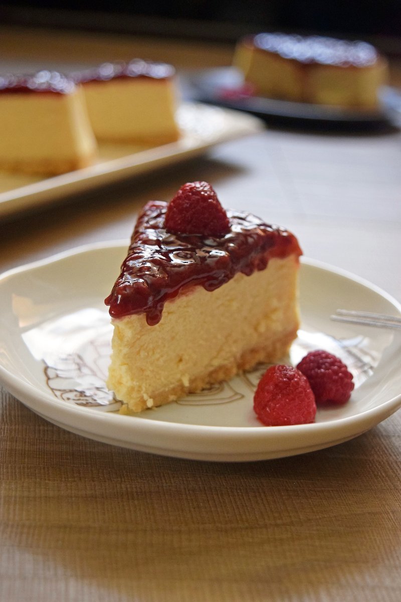 【Cheese&Chocolate.】American heavy cheesecake with raspberry jam (including pulp) / 6 - Savory & Sweet Pies - Fresh Ingredients Red