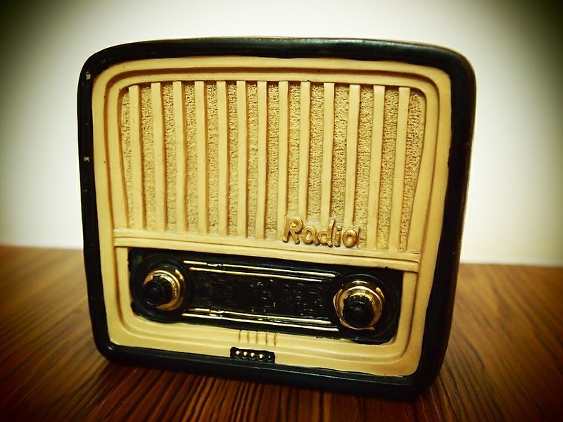復古收音機存錢筒 - 貯金箱 - その他の素材 ブラック