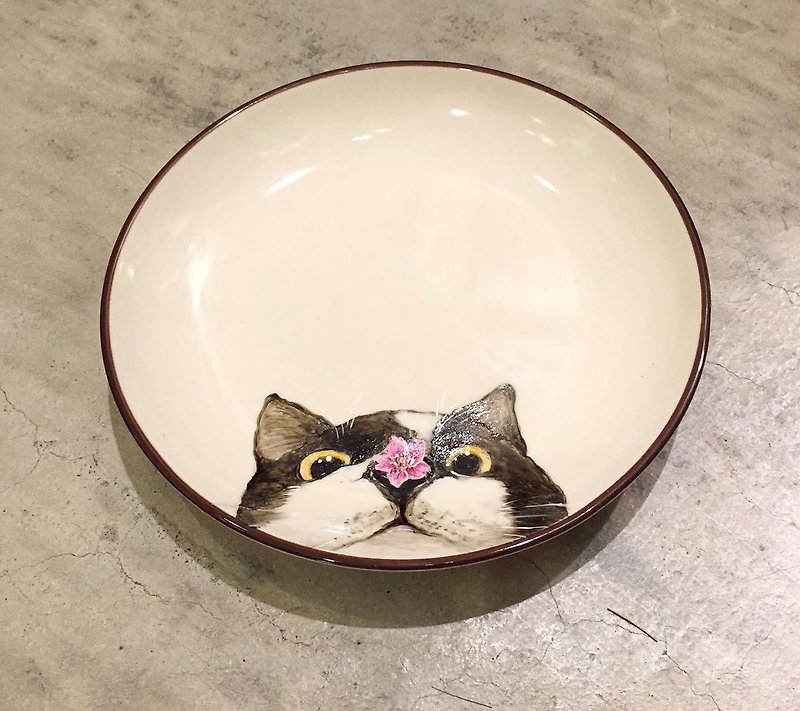 เครื่องลายคราม จานเล็ก - Wall-mounted Decorative Tray/ Dessert Tray Series - Cat with Flowers on His Nose