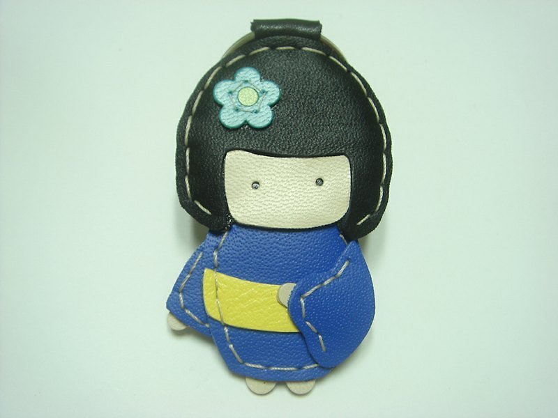 {Leatherprince 手工皮革} 台灣MIT 藍色 可愛 日本娃娃 純手工縫製 皮革 鑰匙圈 / Geisha Doll leather keychain ( Blue ) - พวงกุญแจ - หนังแท้ 