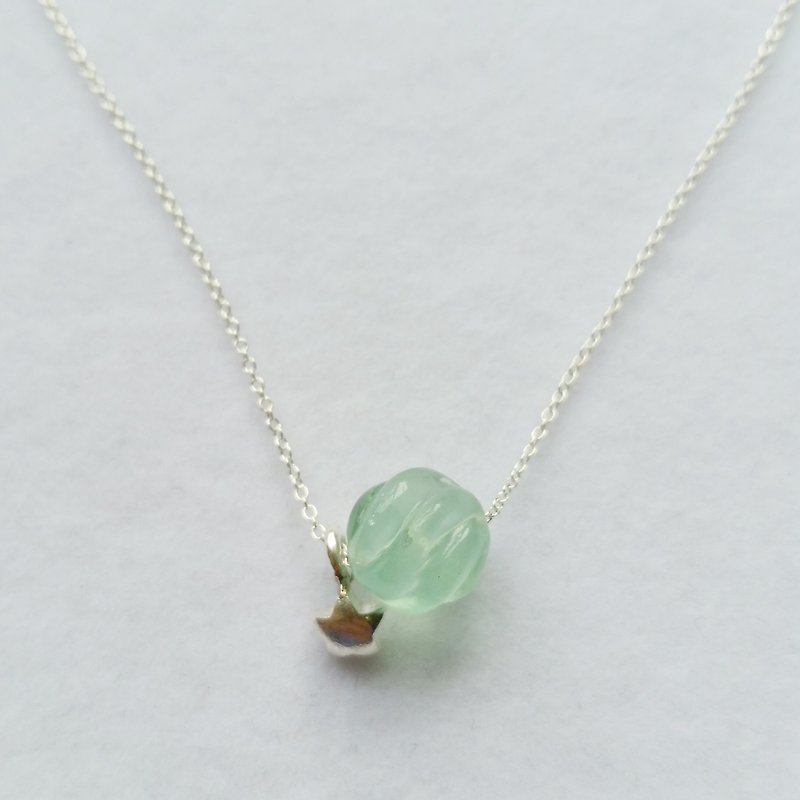 10m m lay cut green Stone with sterling silver Silver Star clavicle necklace - สร้อยคอ - เครื่องเพชรพลอย สีเขียว