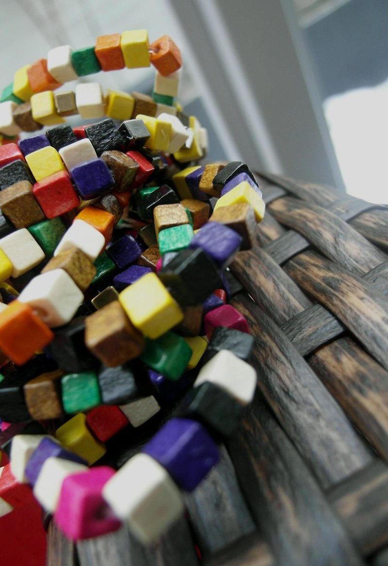 訂作烤漆木配色手工彈性手環 - Bracelets - Other Materials Multicolor