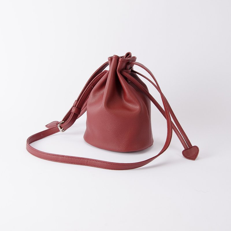 Candy tie beam small bucket bag portable shoulder dual purpose Marsala / burgundy - Messenger Bags & Sling Bags - Faux Leather Red
