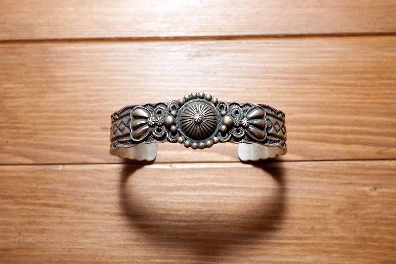 INDIAN NAVAJO 手工沖壓925銀手環，嘻皮，哈雷，重機，美式，印地安 - 手鍊/手環 - 其他金屬 銀色