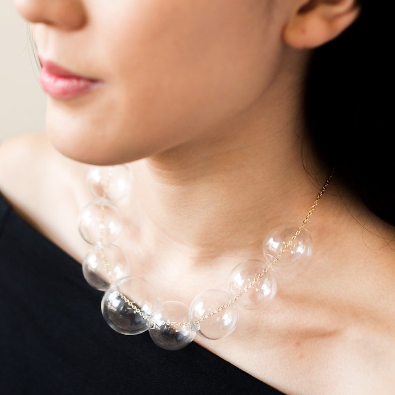 PERLA - Glass Bubbles Pearl Necklace - Chokers - Glass Gold