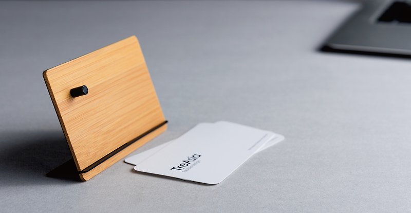 【TreAsia】CROSS︱ Bamboo Card Stand _磁力燻竹名片座 （斷貨） - 名片夾/名片盒 - 竹 