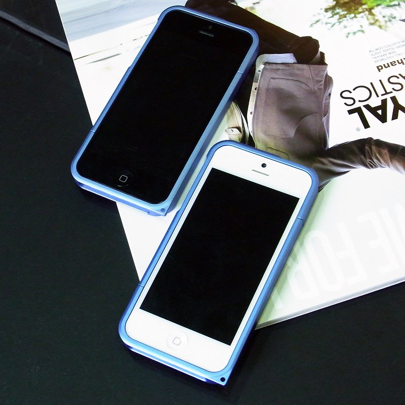 Kaloカードクリエイティブメタルスプレー塗装保護ボーダーiPhoneSE / 5 / 5Sユニバーサル - その他 - プラスチック 多色