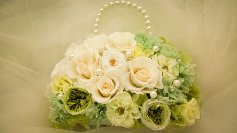 Kinki hand-made white and green Love does not wither couture handbag portable bouquet bouquet - Plants - Plants & Flowers Green