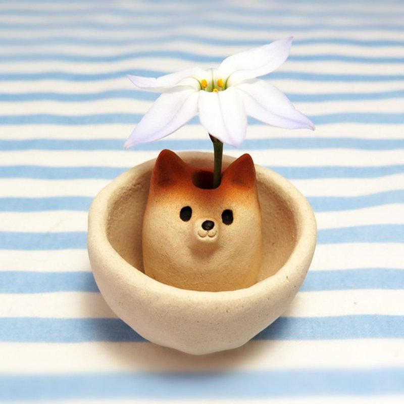 Single-flower vase of Shiba Inu type Shiba Inu figurine Animal sculpture - 盆栽/植栽 - 其他材質 黃色