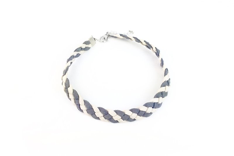 Gray and white two-tone four-strand braided necklace - สร้อยคอ - หนังแท้ ขาว