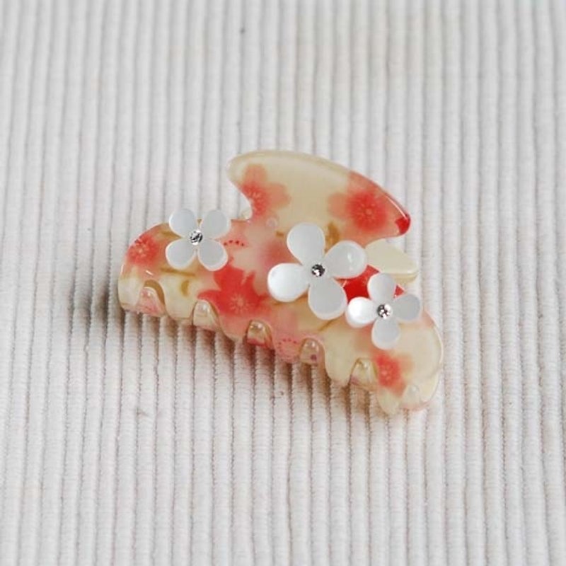 Cai Wujing, 6.5cm shark clip, catch clip-Bai Xue - Hair Accessories - Acrylic White