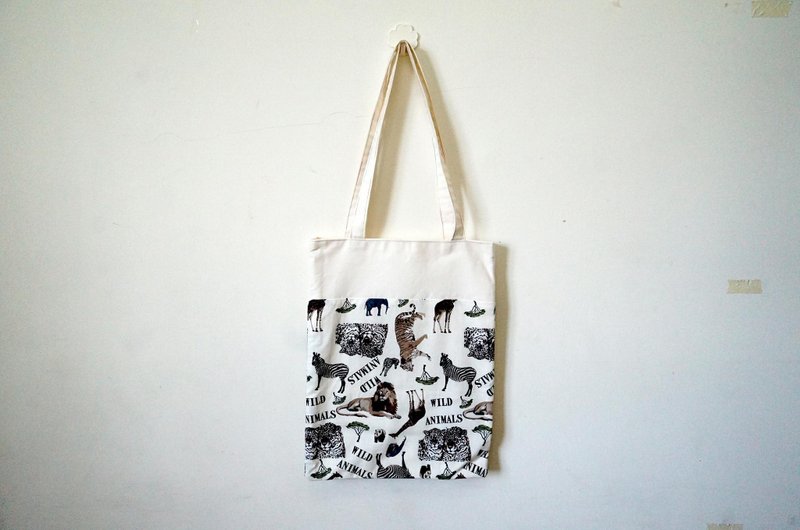 Animals always moving round Wen Qing style shoulder bag / bag - Messenger Bags & Sling Bags - Other Materials White