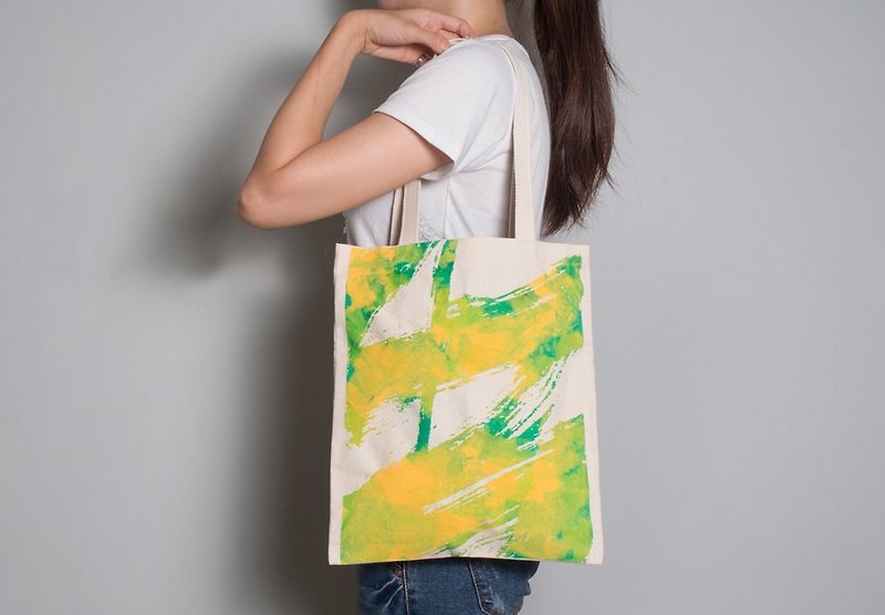 Hand-painted hand-printed fabric bag [Fly White] Single-sided pattern portable/shoulder - กระเป๋าแมสเซนเจอร์ - ผ้าฝ้าย/ผ้าลินิน 