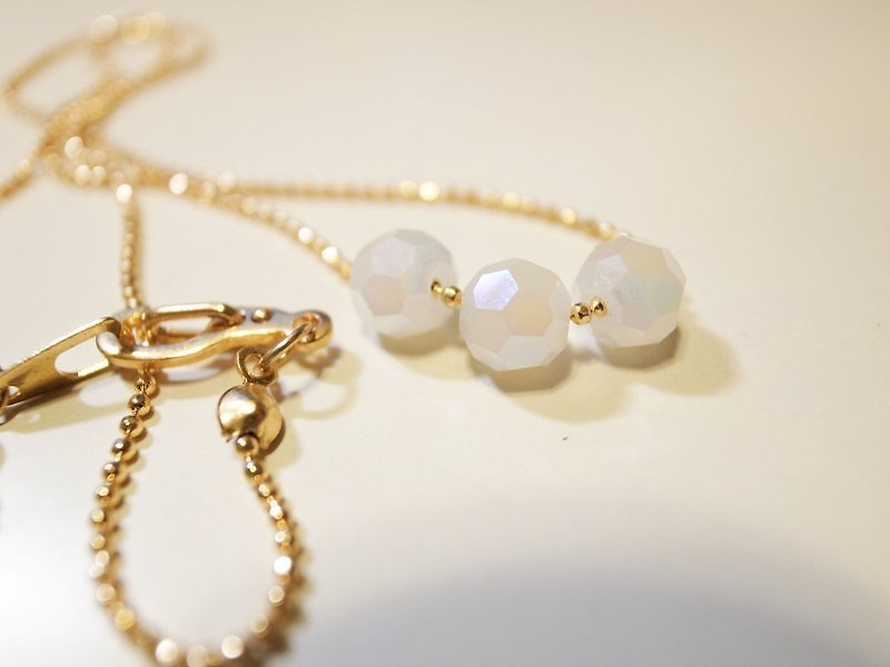 ドラドラの短鎖（乳白色） - ネックレス - その他の素材 ホワイト
