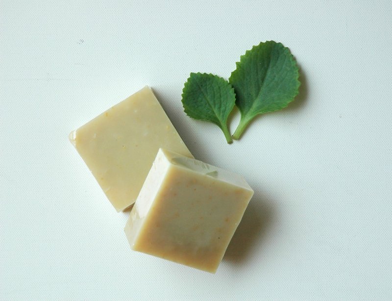 手工皂-春日清晨 - 肥皂/手工皂 - 其他材質 綠色