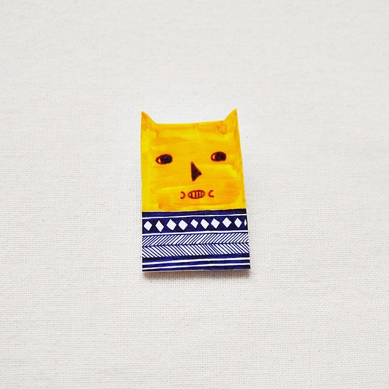 Leonard The Brave Cat - Handmade Shrink Plastic Brooch or Magnet - Wearable Art - Made to Order - เข็มกลัด - พลาสติก สีน้ำเงิน