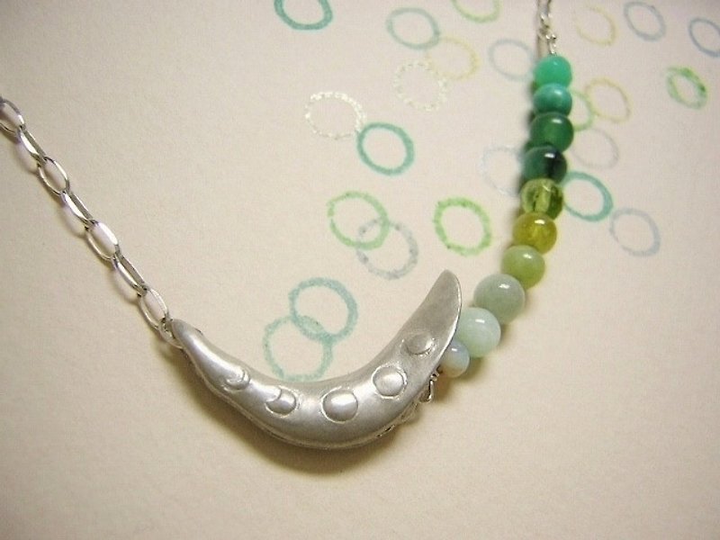 mamemoon ( crescent green bean moon sterling silver pendant 银制月牙豆垂饰 ) - Necklaces - Other Metals Green