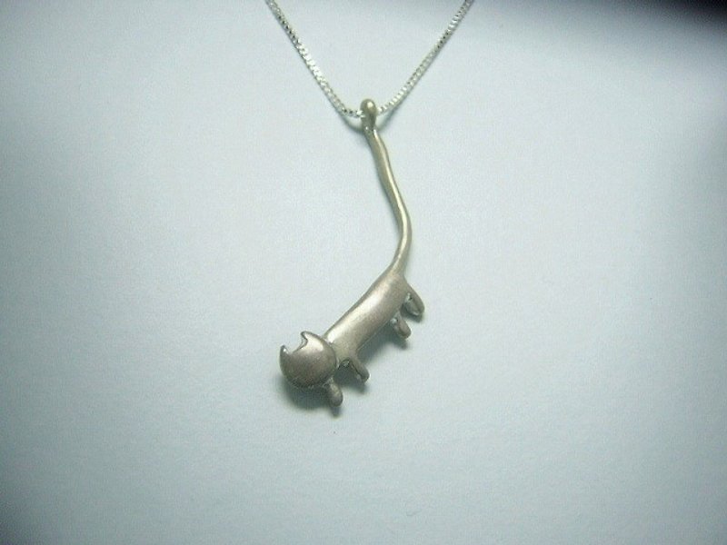 miaow in the air ( cat silver pendant necklace 貓 猫 銀 垂饰 ) - สร้อยคอ - โลหะ 