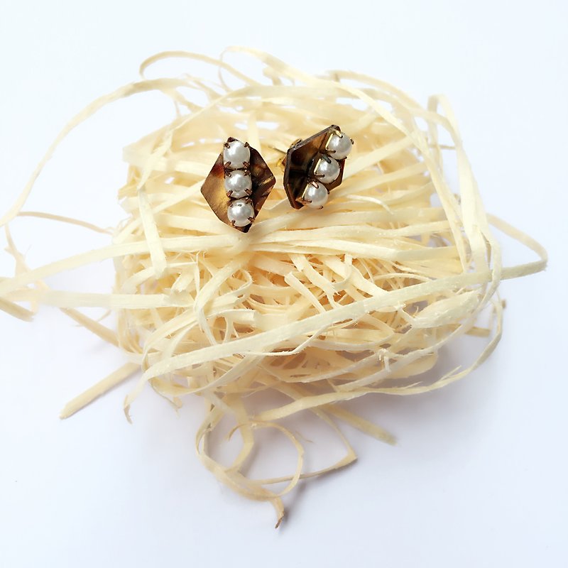 ololssim 復古珍珠片民族耳環(多色) - 耳環/耳夾 - 塑膠 多色