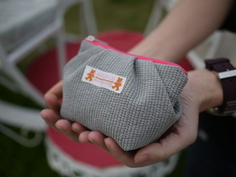 Limited new product macaron feel shell cosmetic bag sundries bag (rock gray) - Toiletry Bags & Pouches - Cotton & Hemp Gray