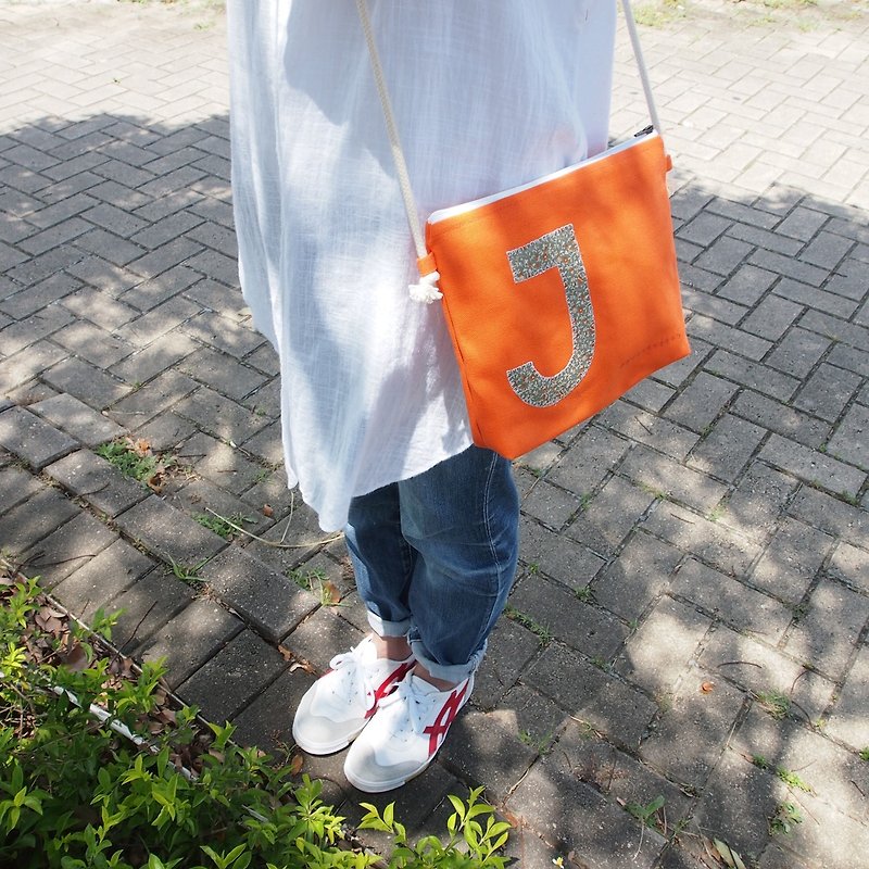AlphaBAG ZipS canvas shoulder bag customize letter color pattern - Messenger Bags & Sling Bags - Other Materials 