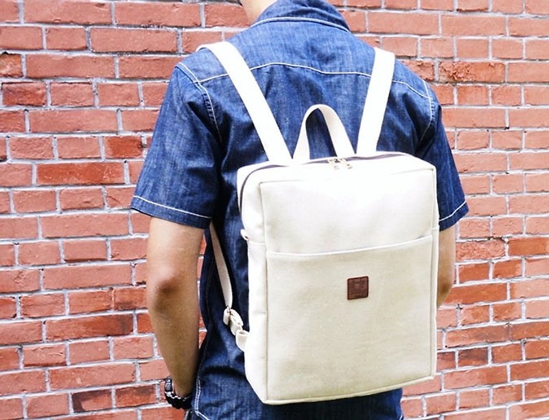 ผ้าฝ้าย/ผ้าลินิน กระเป๋าเป้สะพายหลัง ขาว - Tofu Brick Backpack - (Natural Color)