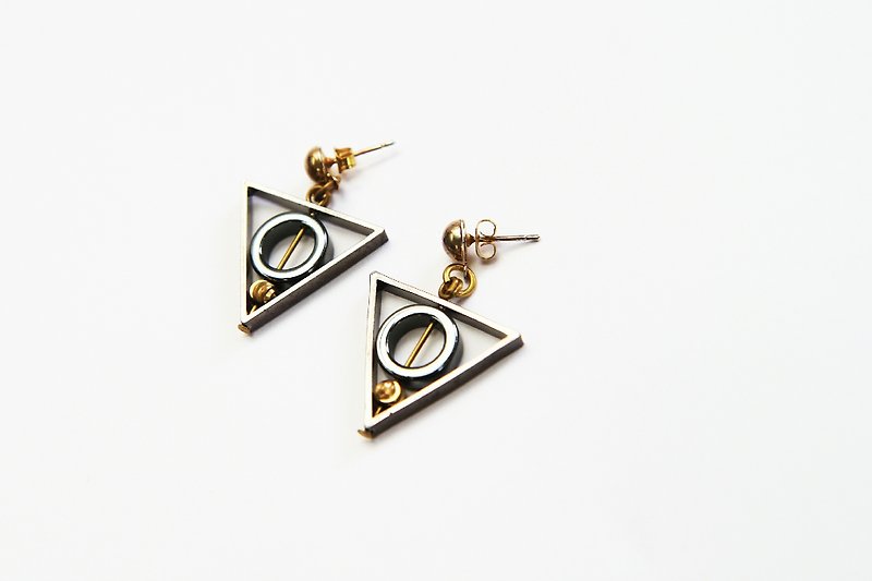 ▼ sacred symbol inverted triangle Hematite earrings - ต่างหู - โลหะ 