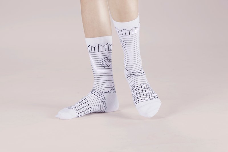 棉．麻 襪子 白色 - A PINCH OF OFFBEAT  白色 襪子 幾何襪子 短襪 男生襪子 女生襪子 設計師襪子 馬來西亞出品