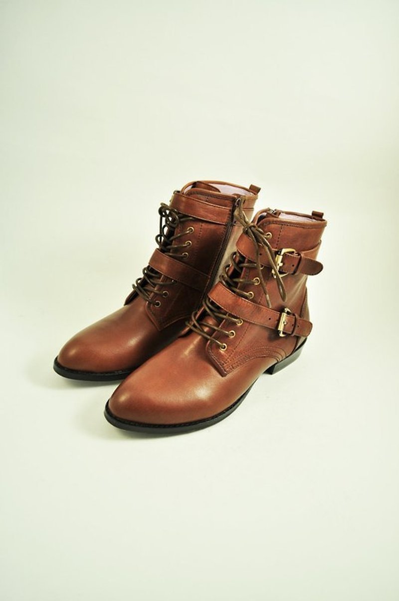 愛與和平．扣環短軍靴 - Women's Casual Shoes - Other Materials Brown