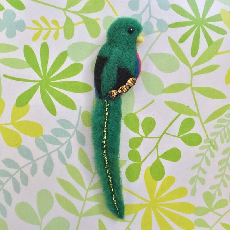 Phoenix-Tailed Green Cuckoo-Hand-made Wool Felt Pin - เข็มกลัด - ขนแกะ สีเขียว