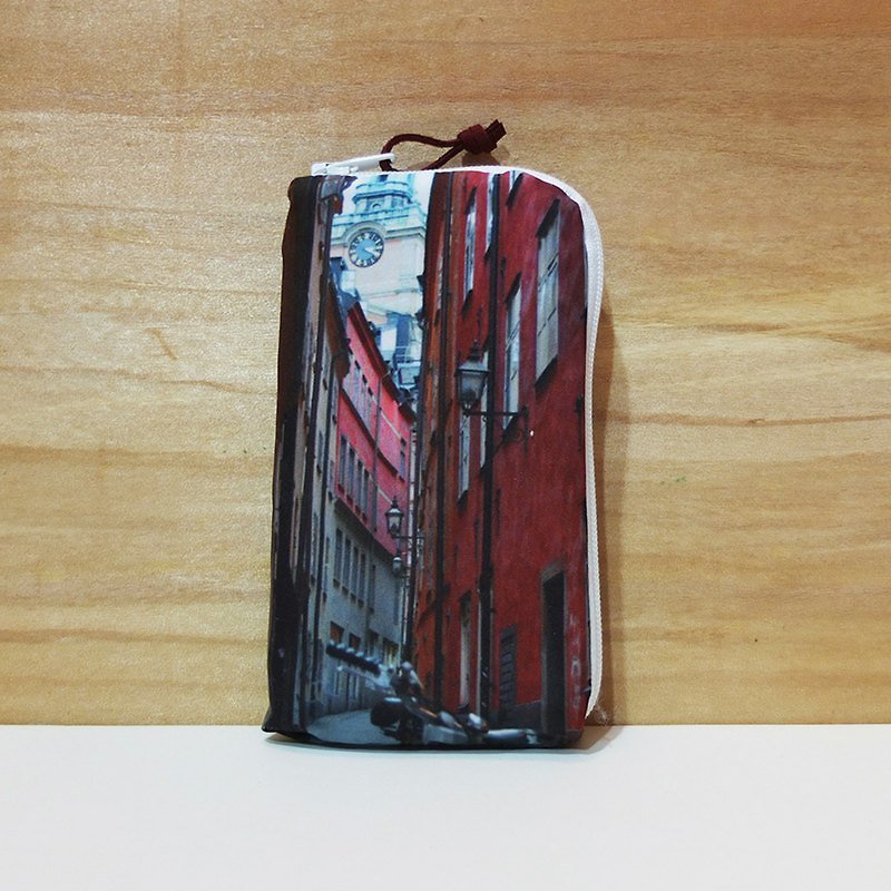 【Travel well】Mobile phone case (small)◆◇◆Old street◆◇◆ - Phone Cases - Other Materials Red