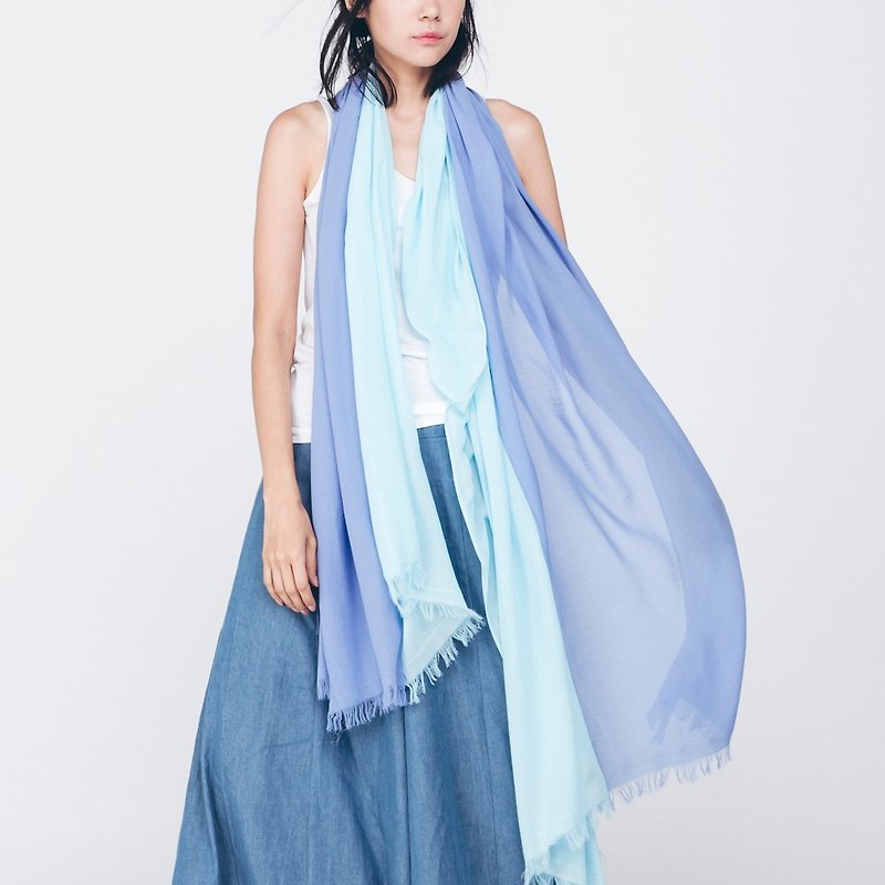 Two-Color Scarf - Serenity - ผ้าพันคอ - ผ้าฝ้าย/ผ้าลินิน สีน้ำเงิน