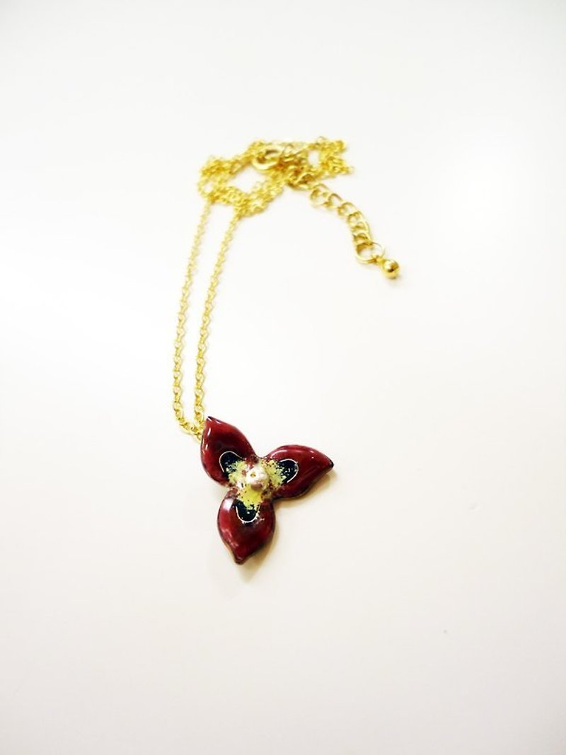 Flora Enameling Necklace花朵琺瑯項鍊(桃紅) - 項鍊 - 其他金屬 紅色