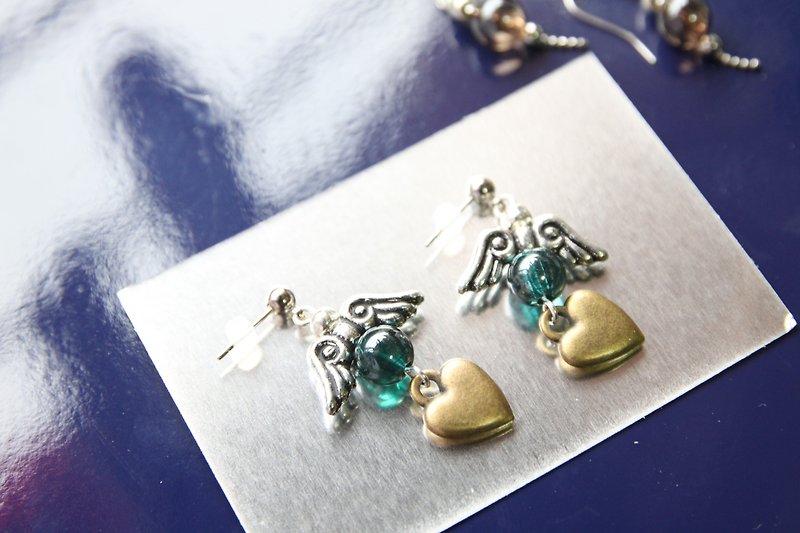 Blue jelly bead earrings - ต่างหู - โลหะ สีน้ำเงิน